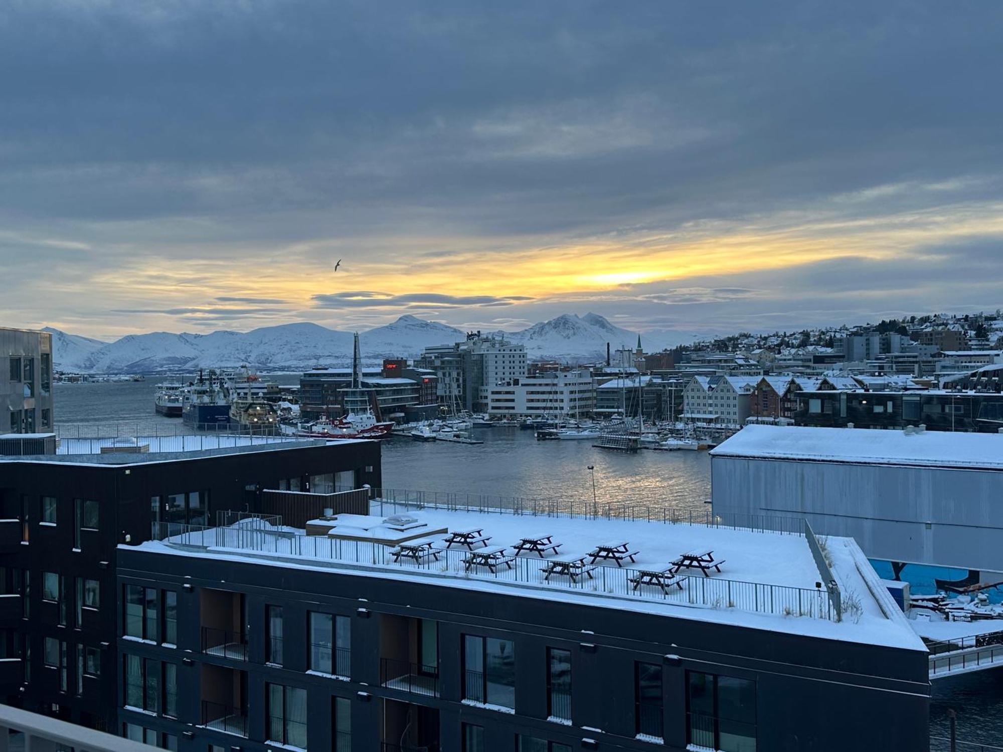 Thenorthernexplorer Penthouse Tromsø Exteriör bild
