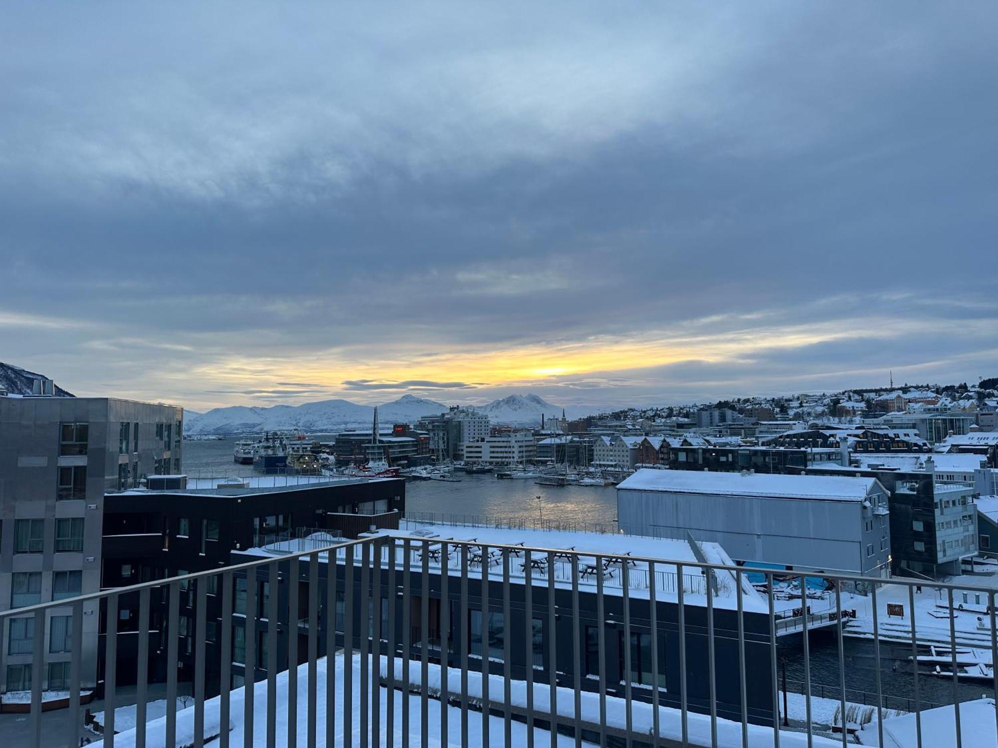 Thenorthernexplorer Penthouse Tromsø Exteriör bild