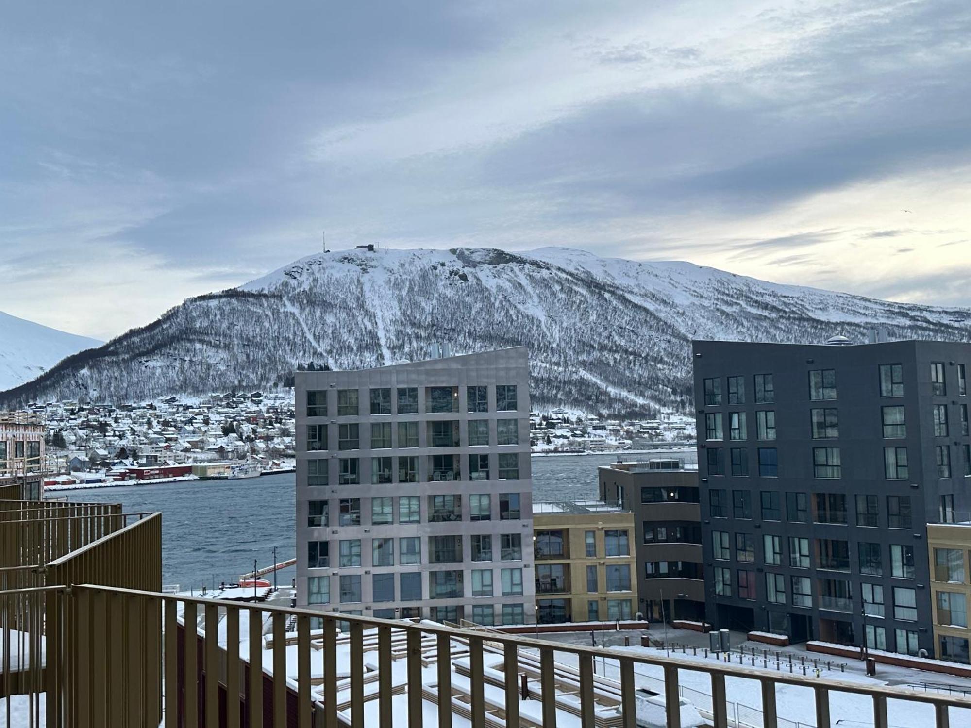 Thenorthernexplorer Penthouse Tromsø Exteriör bild