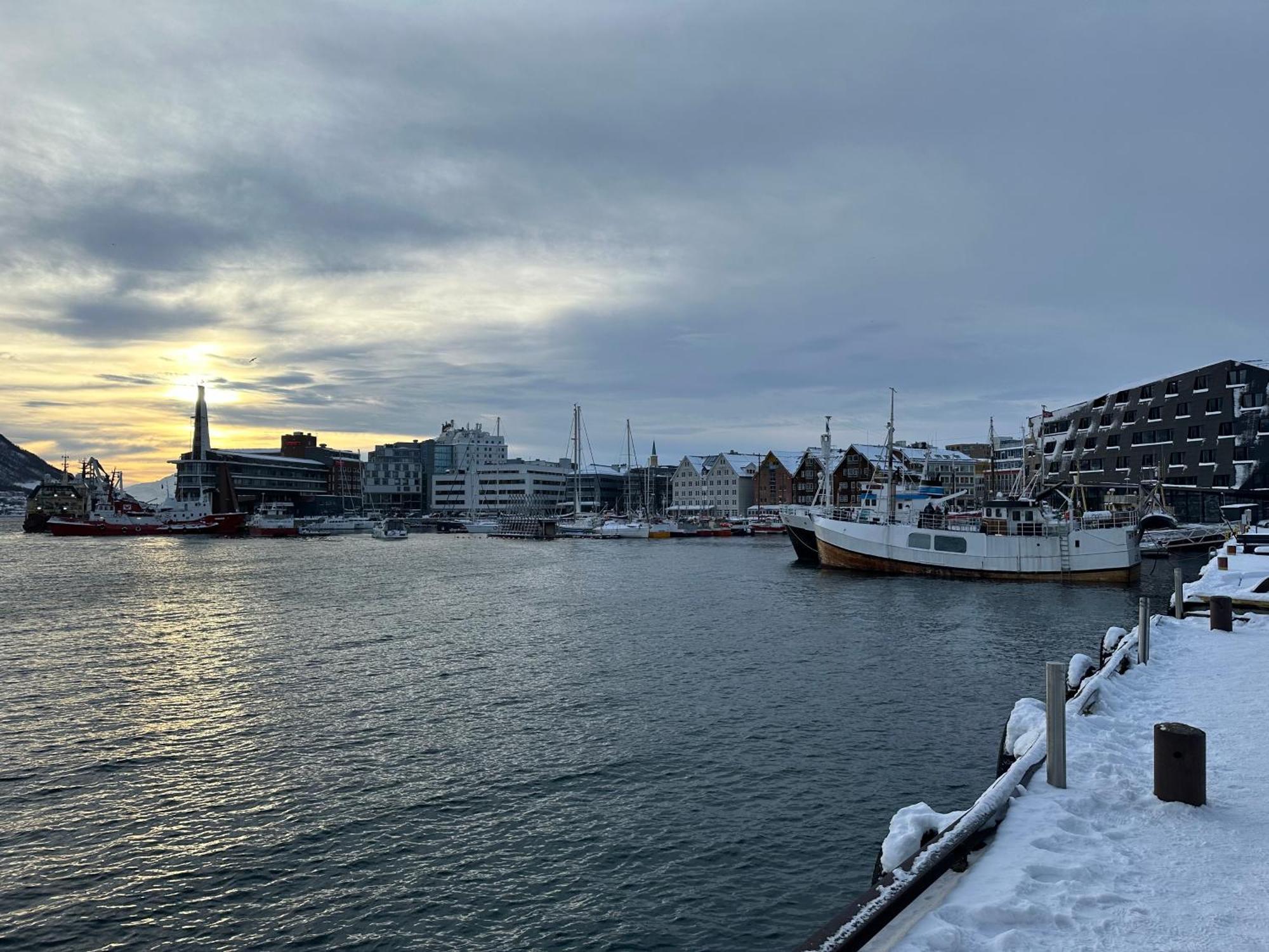 Thenorthernexplorer Penthouse Tromsø Exteriör bild