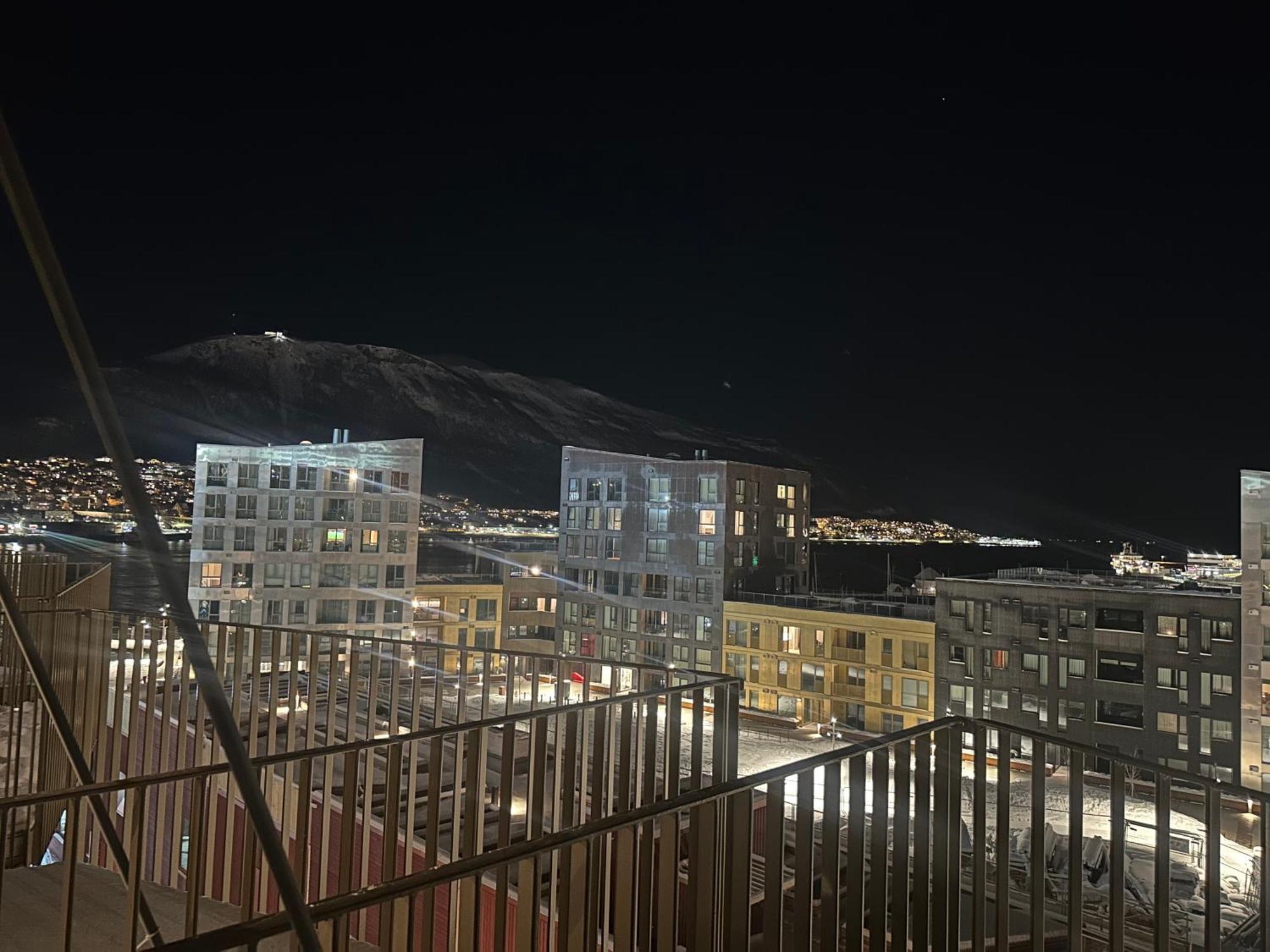 Thenorthernexplorer Penthouse Tromsø Exteriör bild