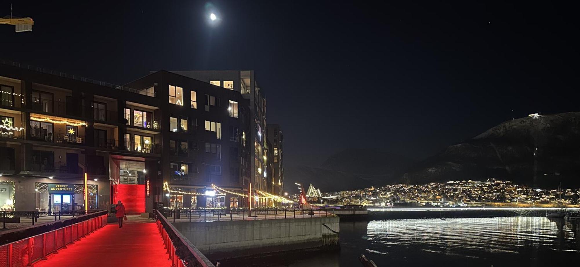 Thenorthernexplorer Penthouse Tromsø Exteriör bild